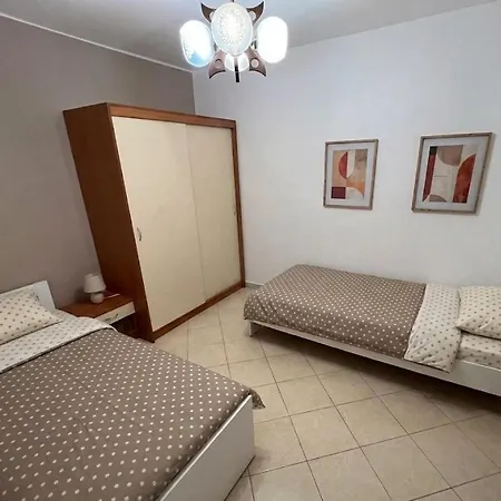 Appartamento Malenko - Charming 2-bedroom House Near Old Town Šibenik
