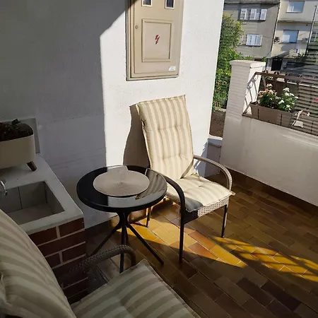 Malenko - Charming 2-bedroom House Near Old Town Šibenik